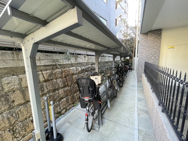 カームコート白金高輪0604号室 敷地内駐輪場