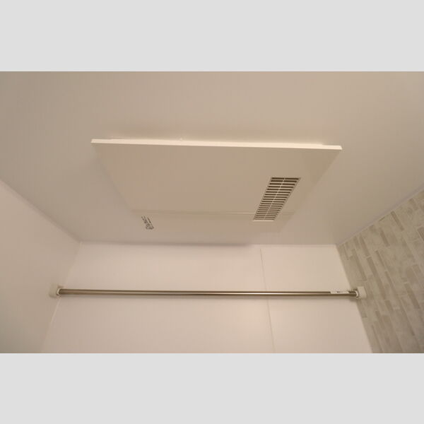 ラリュール上板橋 浴室換気乾燥機