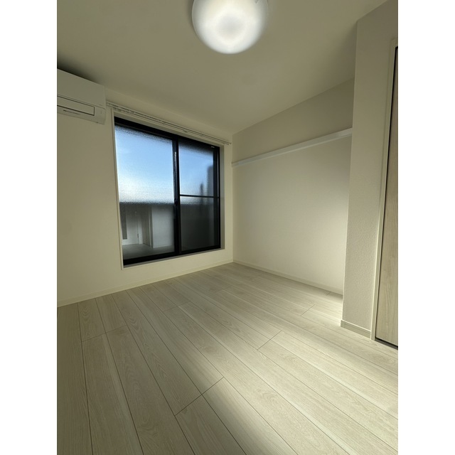 エクセラン中浦和105号室 内観