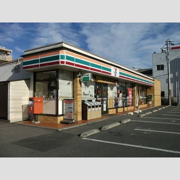 愛花夢　1号館 セブンイレブン 徒歩5分