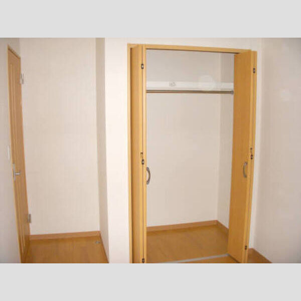 ベイコート東品川 302号室　洋室クローゼット