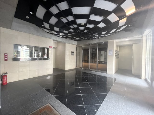 エスコート東大前 エントランス