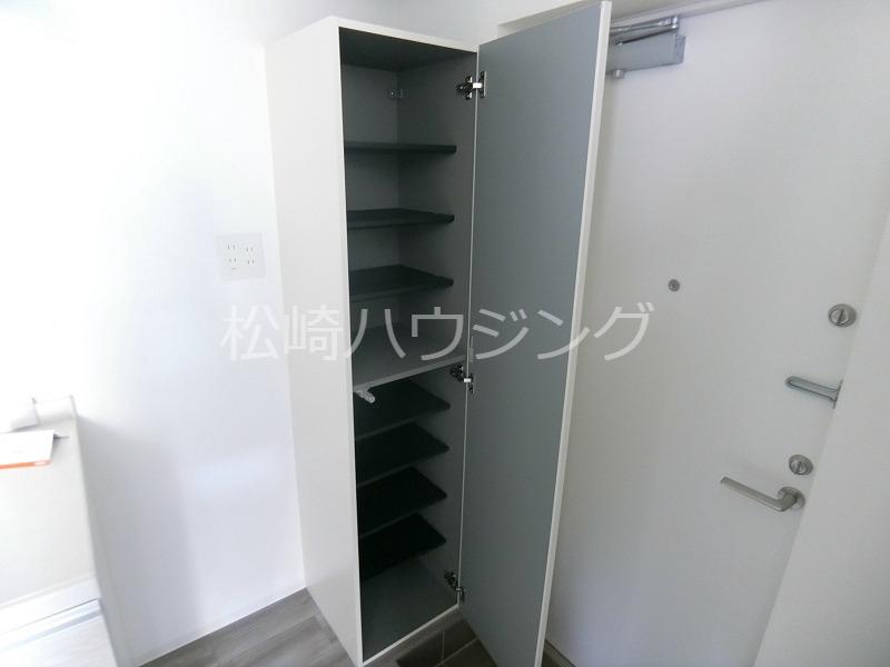 アプリコットハウス中野 玄関