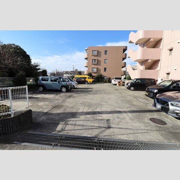 ハイビジョン 駐車場