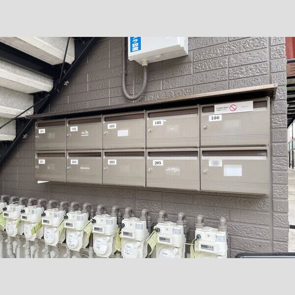 レーベンハイム201号室 集合ポスト