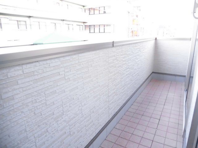 Ｍａｉｓｏｎ　ｂｏｎｈｅｕｒ　ｅｓｔ バルコニー