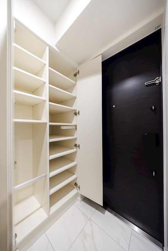 ドゥーエ西馬込Ⅱ7階 収納