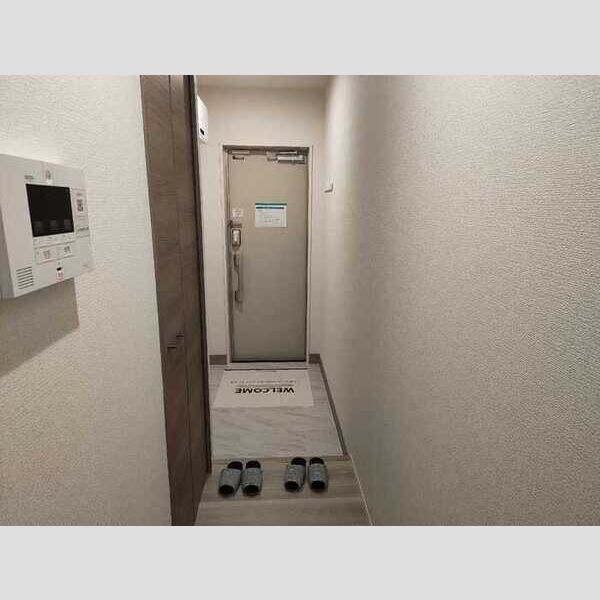 D-ROOM松木B102号室 玄関