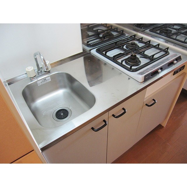 アンプルール フェール レーベン305号室 キッチン