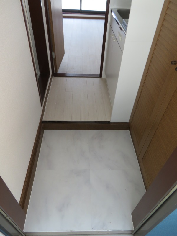 ストークハウス三軒茶屋2階 玄関