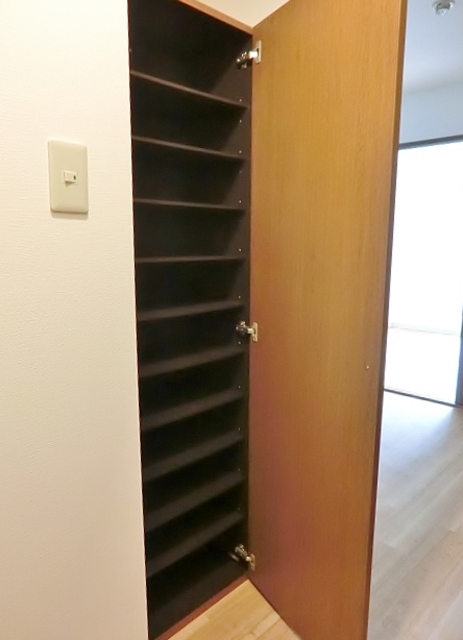 Ｋ＆Ｗガーデン 下足いれ