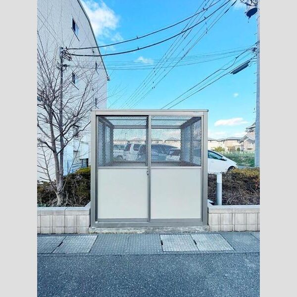 サンライズ301号室 ゴミ置き場