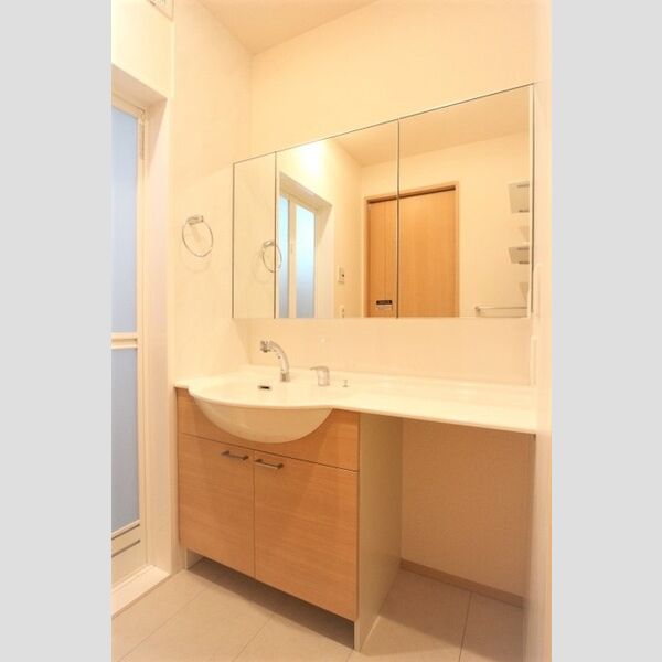 クレシアコート 洗面所