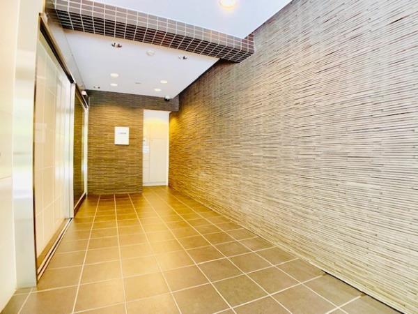 リアルスウィート三軒茶屋5階 エントランス