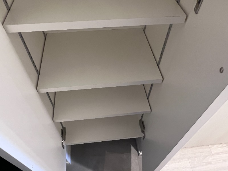 ドムス・スタイル森下4階 下足入れ