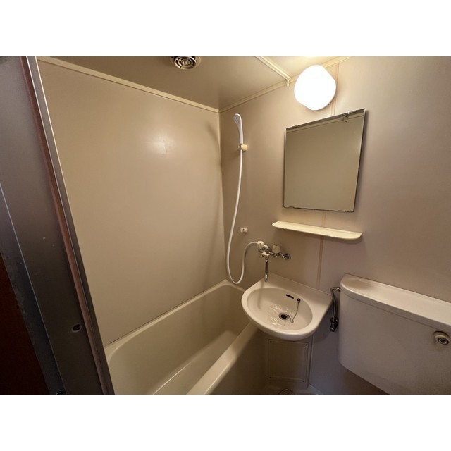 リュミエ本厚木220号室 お風呂