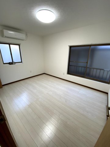 東新小岩6丁目戸建 2階5畳洋室