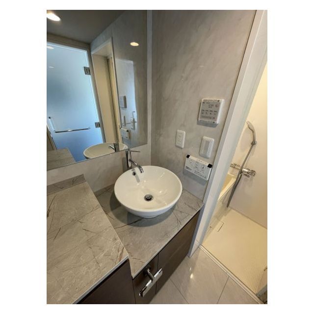 ルクレ神宮前 内観