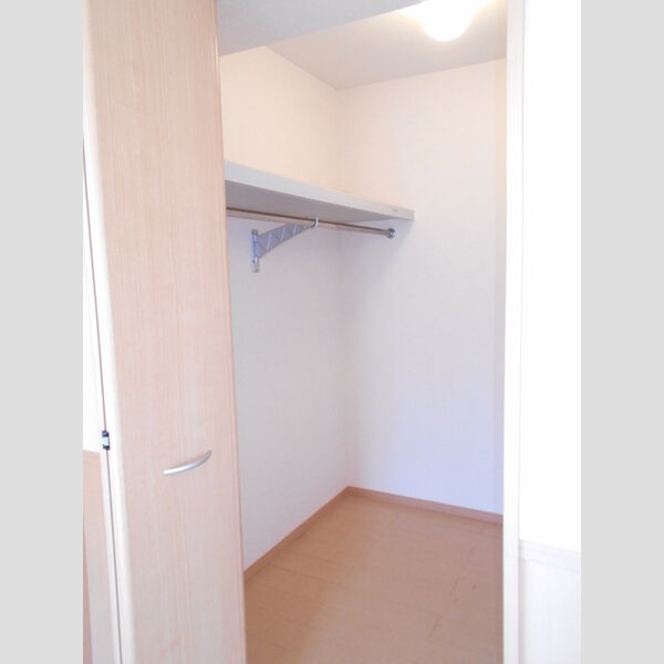 ヴェール・トワ　B 収納