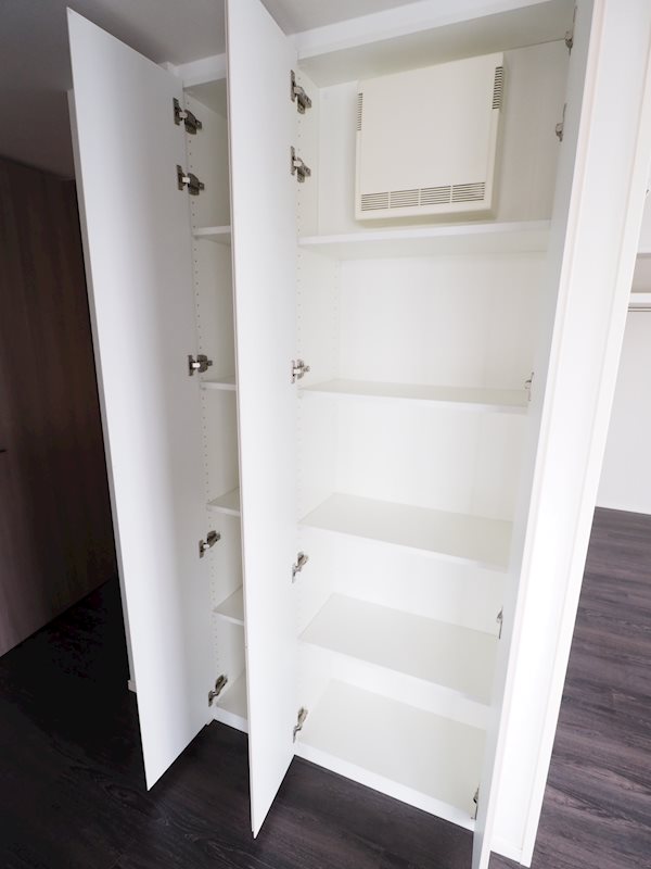 クレヴィアリグゼ日暮里10階 収納