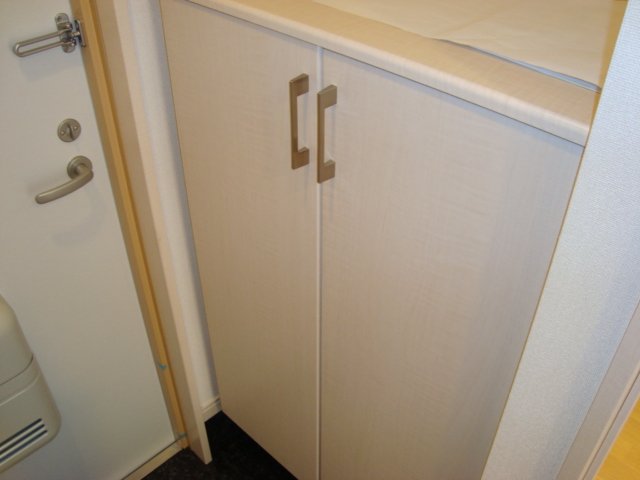 ラビランスＢ 下駄箱（イメージ）