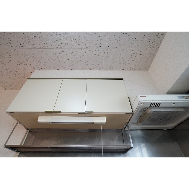 グレース大蔵0202号室 上部収納棚
