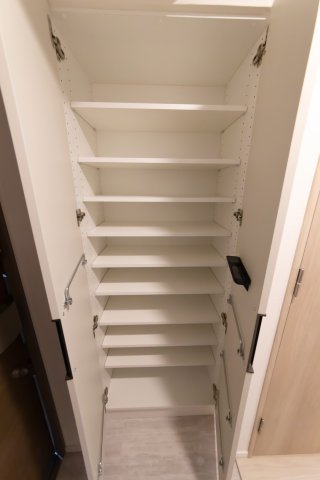 RESIDENCE　KOENJI325号室 収納