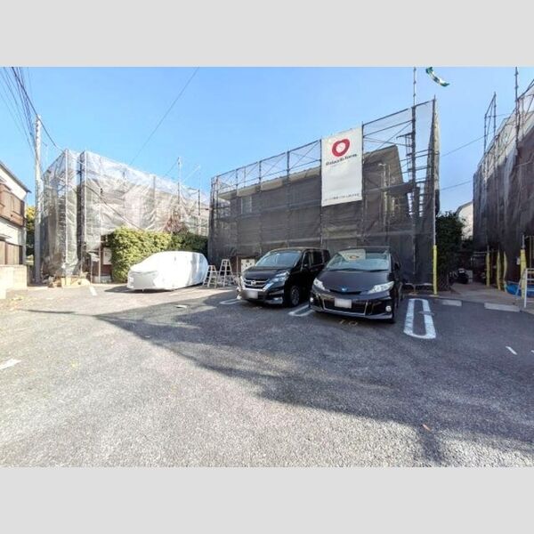 マリーコート 駐車場