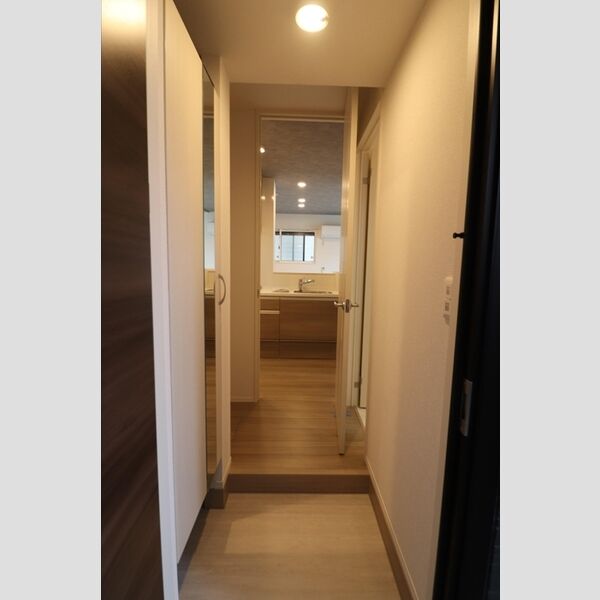 ムーンダスト美園105号室 玄関