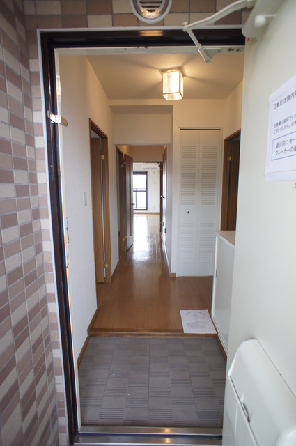 フロイデ勝田台壱番館0301号室 玄関