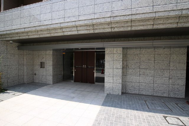 コンシェリア目白 ＴＨＥ ＧＲＡＮＤ ＲＥＳＩＤＥＮＣＥ201号室 エントランス