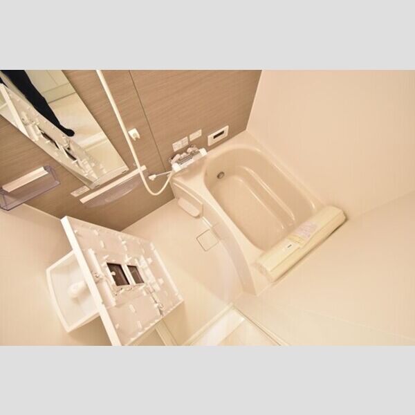 エスポワール ♪バス・トイレ別♪(工事中の写真になります。)