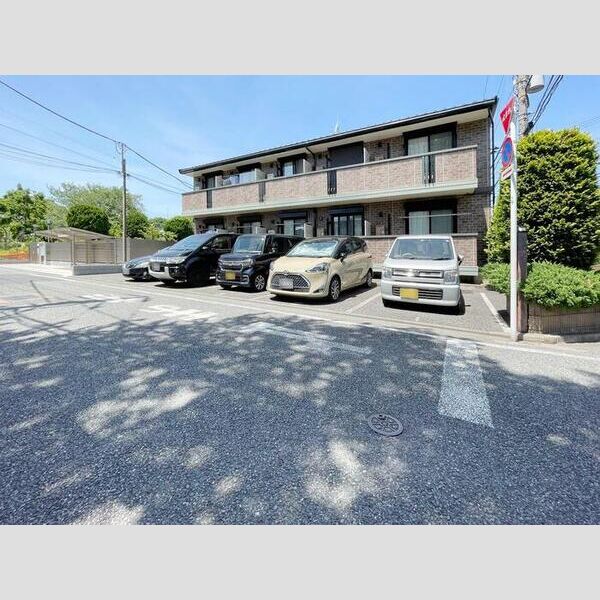 サンモール・K 駐車場