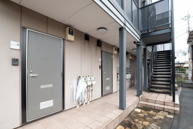 ユーハコート溝口Ａ棟301号室 エントランス