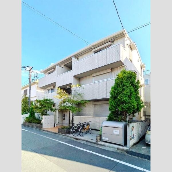パーチェメゾン明日香102号室 建物外観