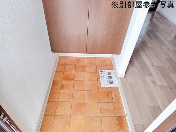 コーポ穂高A105号室 玄関