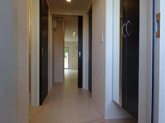 プレシャス202号室 玄関