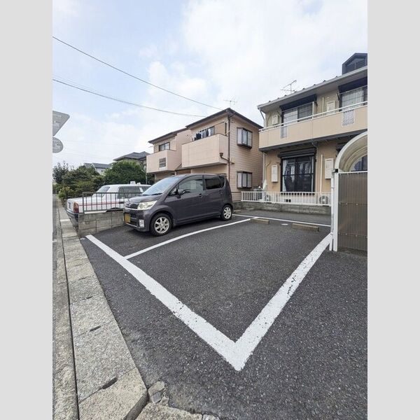 セジュール高久 駐車場
