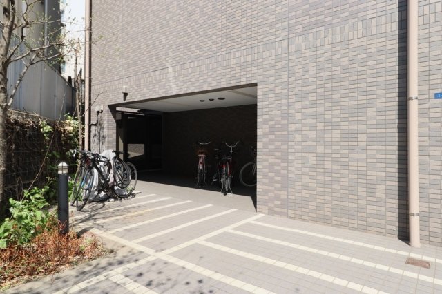 ルーブル渋谷初台2階 駐輪場