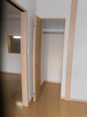 ブリーズ東海神C1階 収納