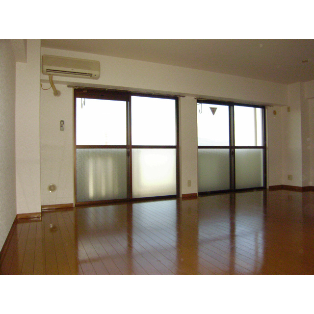 ＵＮＯ　ＰＡＬＡＣＥ 内観