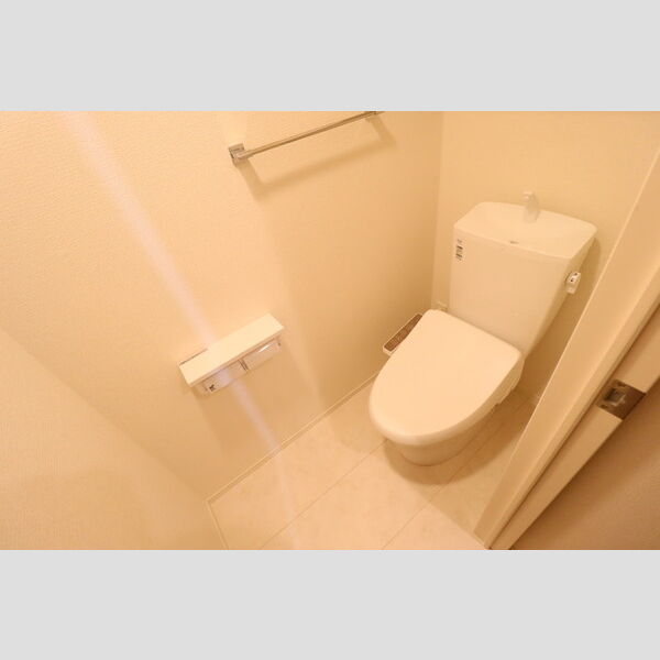 山五ヒルズ301号室 温水洗浄便座