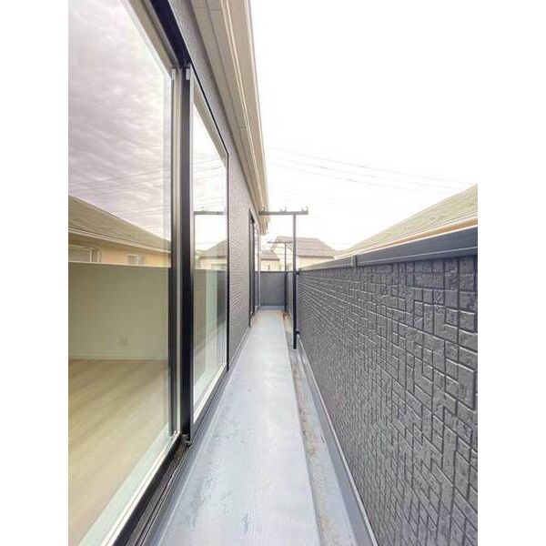 クレイドルガーデンさいたま市緑区中尾第19　1号棟0001号室 バルコニー