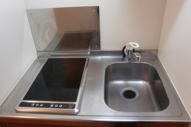 レオパレスレリーフ　一宮 綺麗なキッチンです。