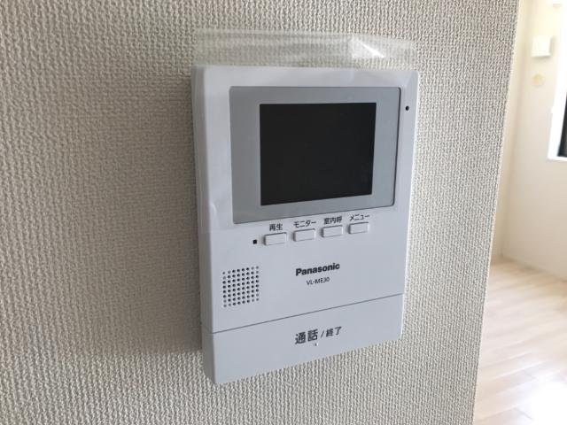 ルボワ　ｌｅ　ｂｏｉｓ105号室 モニター付インターホン
