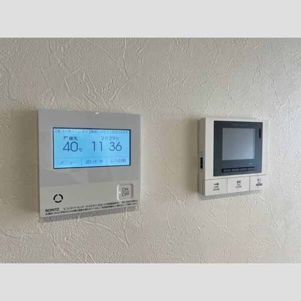 プランドール(富士見)205号室 TV付きインターホン、追い炊き機能付き