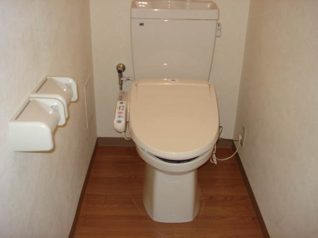 アシューレ トイレ温水便座付き