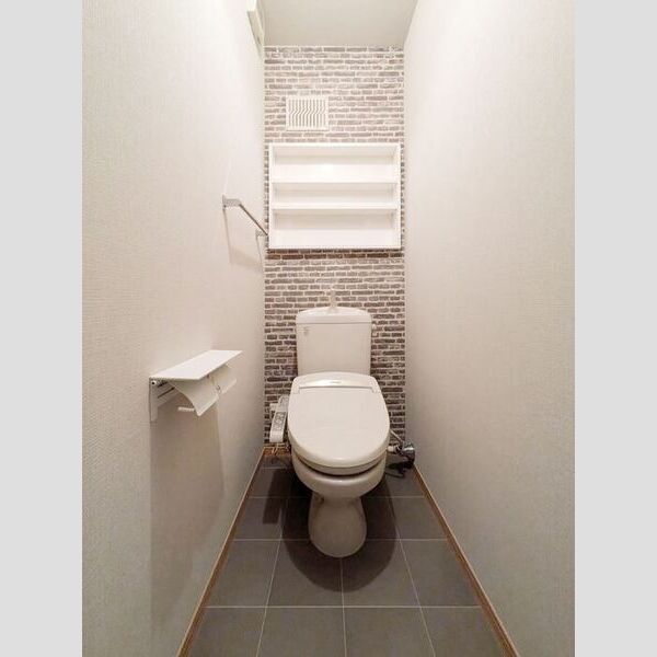 ハイムベルニナ302号室 トイレ