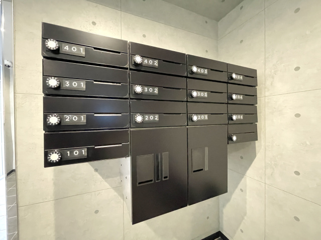 スカイルーチェ浦和201号室 メールボックス