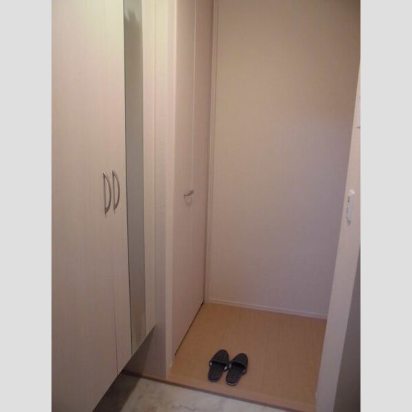 PARK　HILLS　MIYAKO　E105号室 玄関